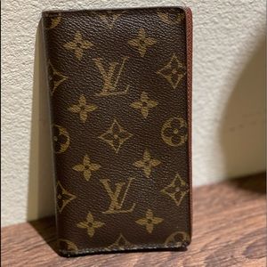 Authentic Louis Vuitton Classic monogram- vintage/discontinued check book wallet
